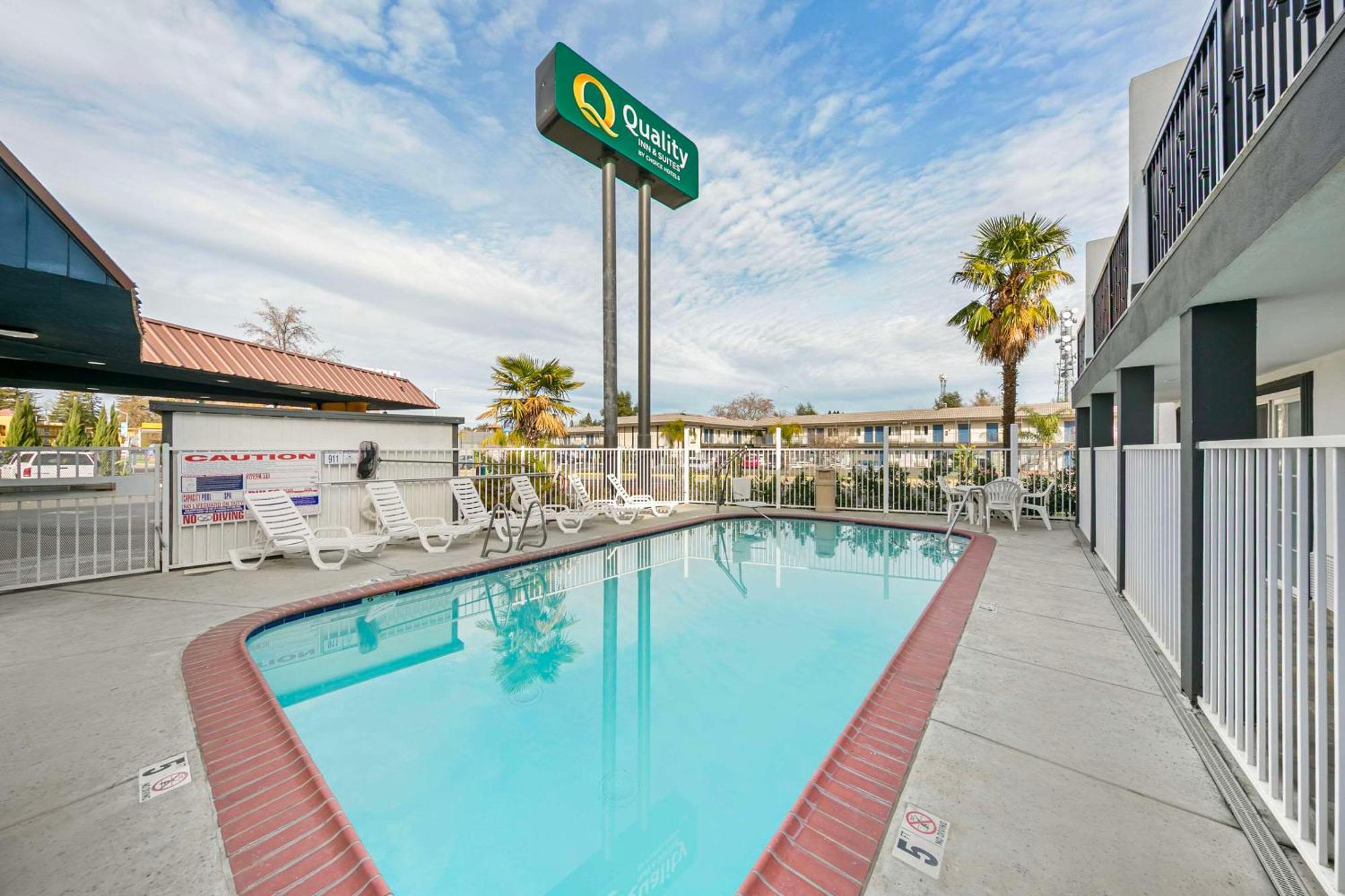 Quality Inn & Suites Sacramento Exterior foto