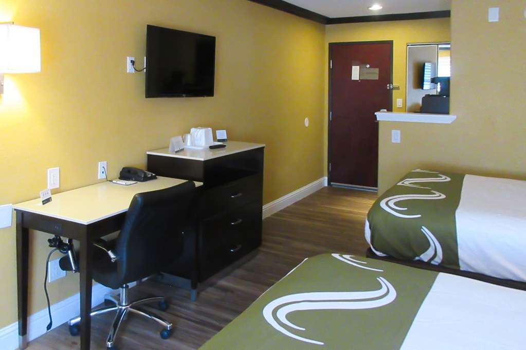 Quality Inn & Suites Sacramento Quarto foto